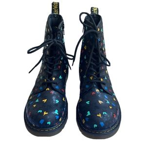 Dr. Marten's 1460J Multi Color Wild Hearts Print Lace Up Zip Boots Sz 6 M 38
